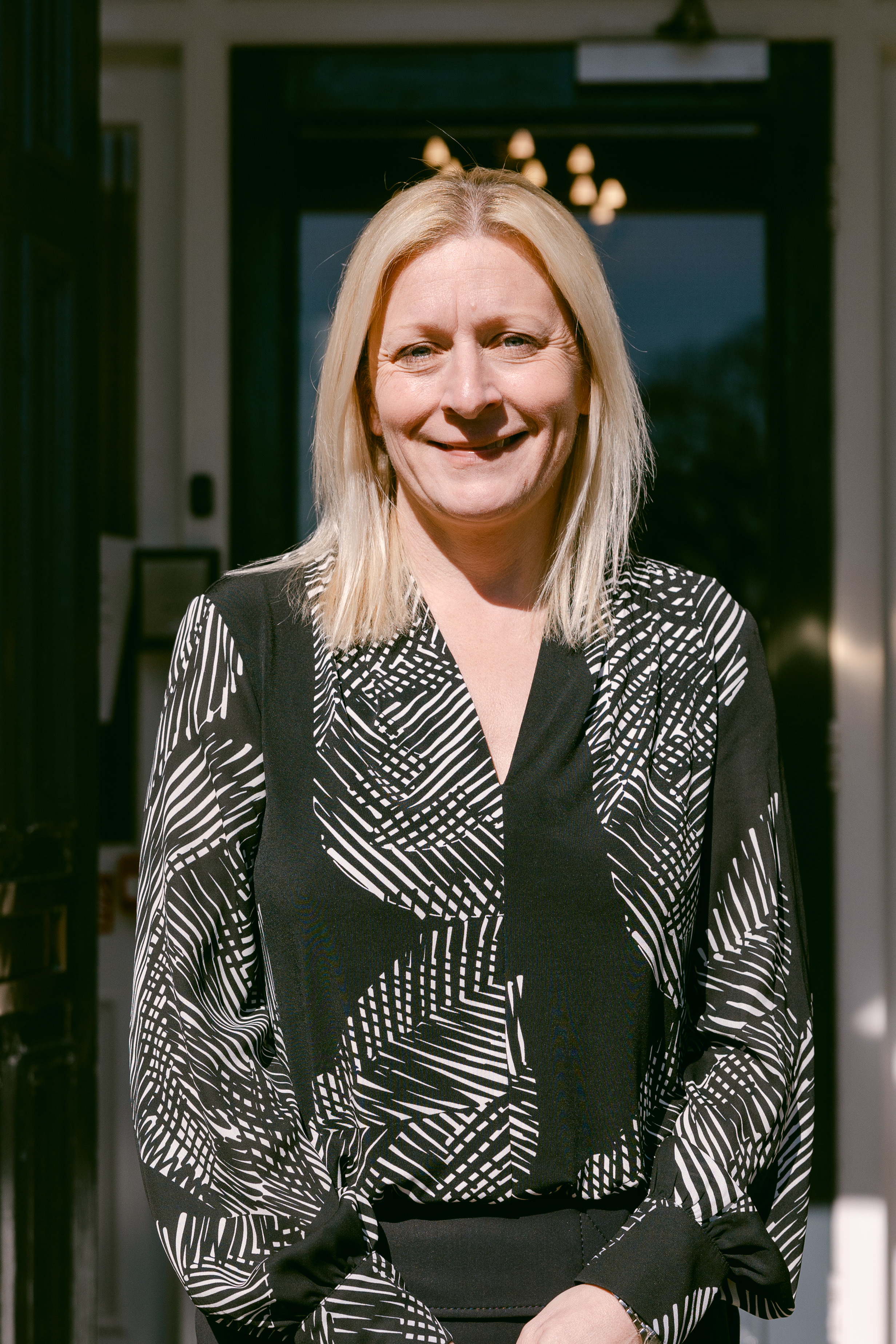 Kate Quinn CU